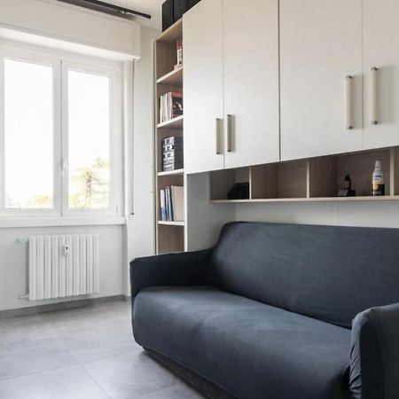 Luxury Apartment In Prada District Near Mm Brenta & Milan Center - Ideal For Business Profiles Екстер'єр фото